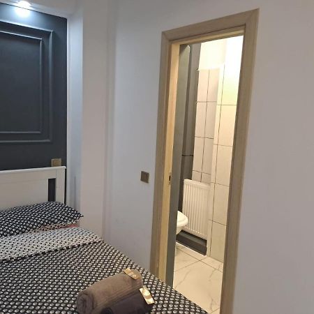 Deluxe Studio Oldtown Apartment บูคาเรสต์ ภายนอก รูปภาพ