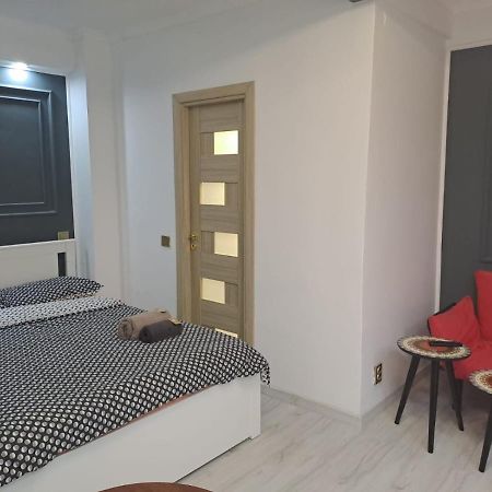 Deluxe Studio Oldtown Apartment บูคาเรสต์ ภายนอก รูปภาพ