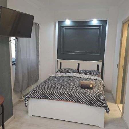 Deluxe Studio Oldtown Apartment บูคาเรสต์ ภายนอก รูปภาพ