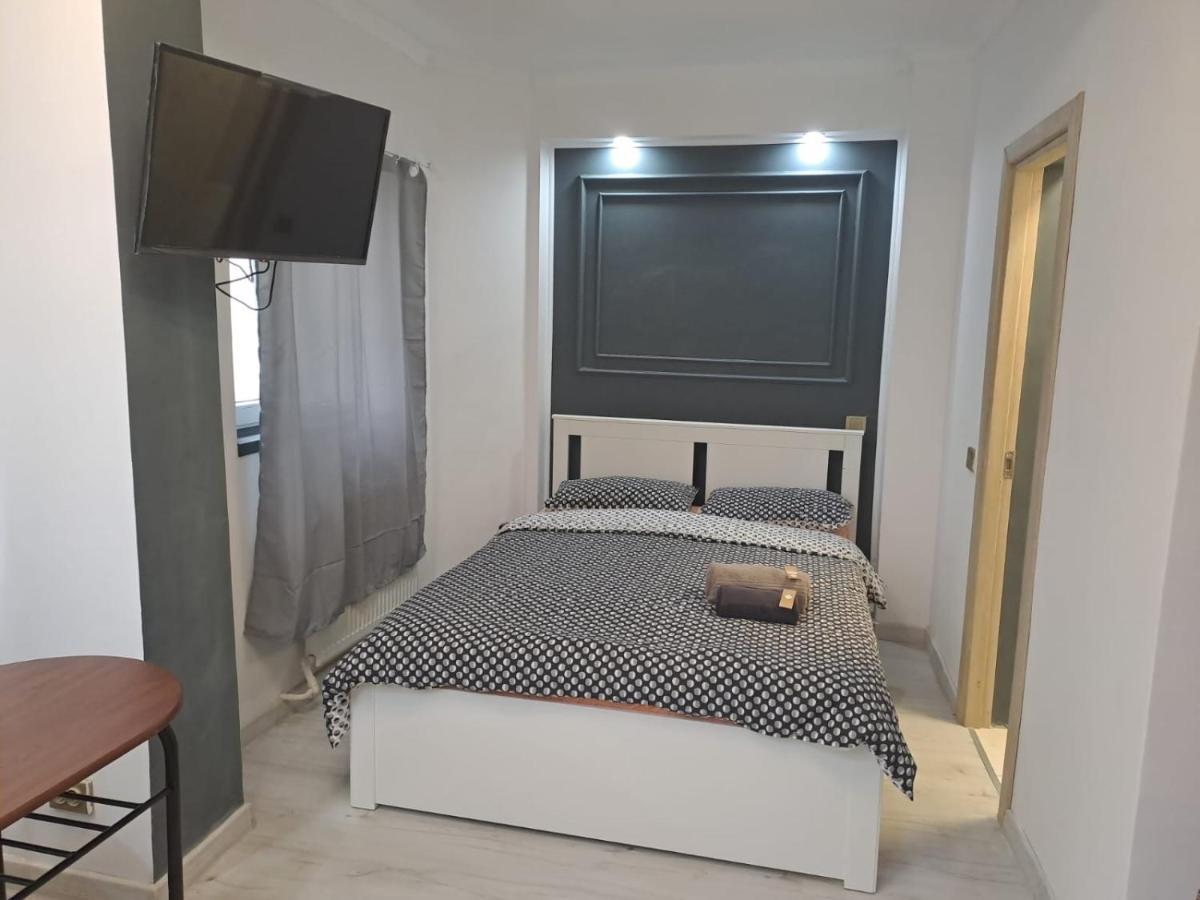 Deluxe Studio Oldtown Apartment บูคาเรสต์ ภายนอก รูปภาพ