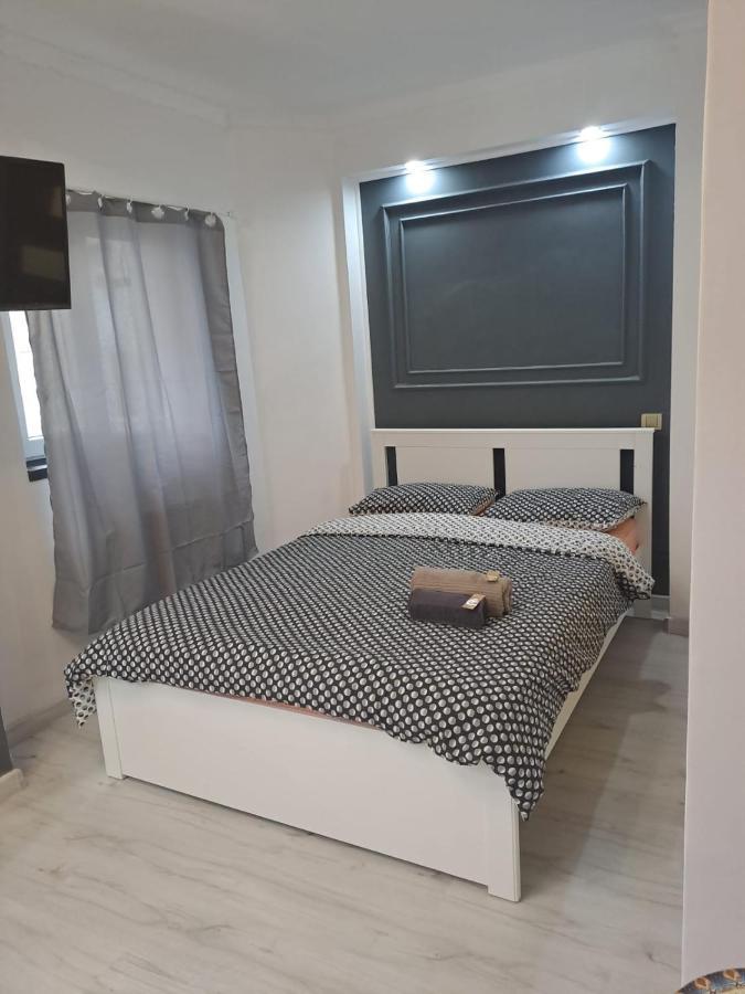 Deluxe Studio Oldtown Apartment บูคาเรสต์ ภายนอก รูปภาพ
